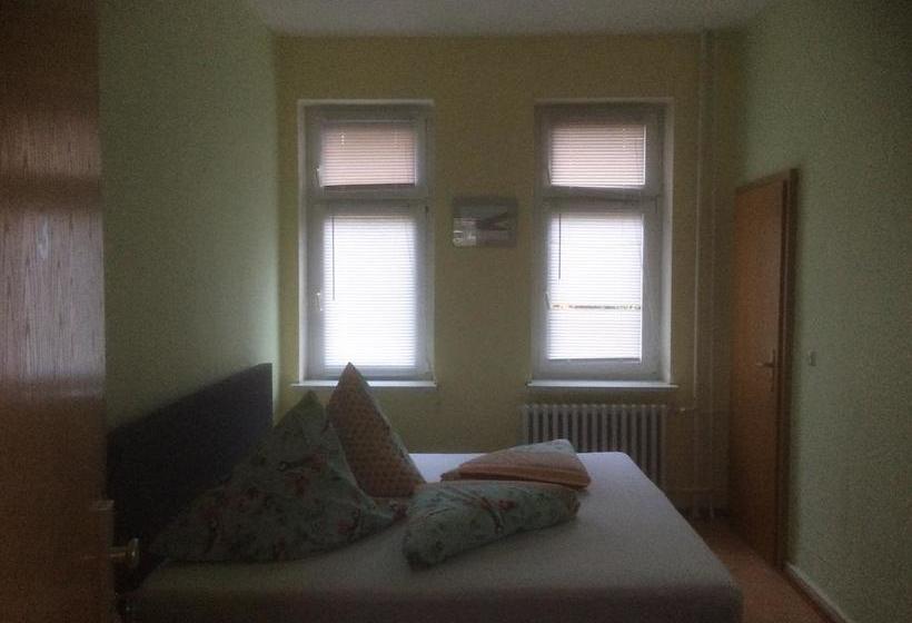 فندق Am Flugplatz