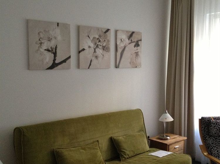 호텔 Apartmenthaus Haus Feuerbach