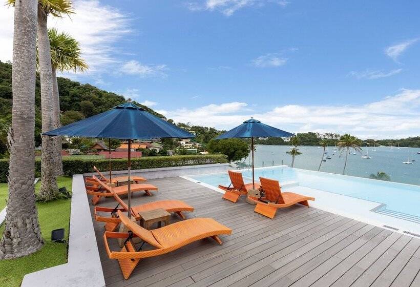 בית מלון כפרי Bandara Phuket Beach Resort