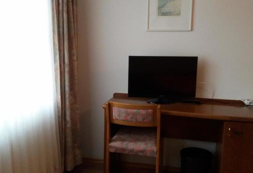 בית מלון כפרי City  Bauer