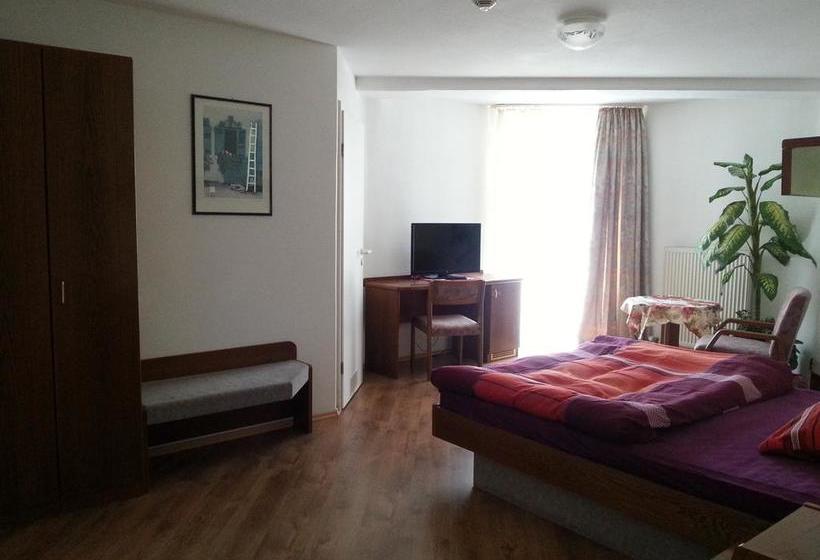 בית מלון כפרי City  Bauer