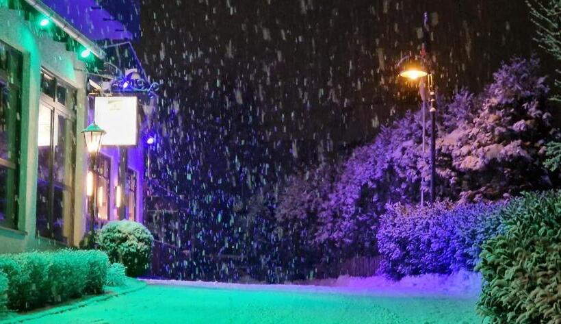 호텔 Bigger Hof   Wirtshaus Platzhirsch Am Jahnplatz