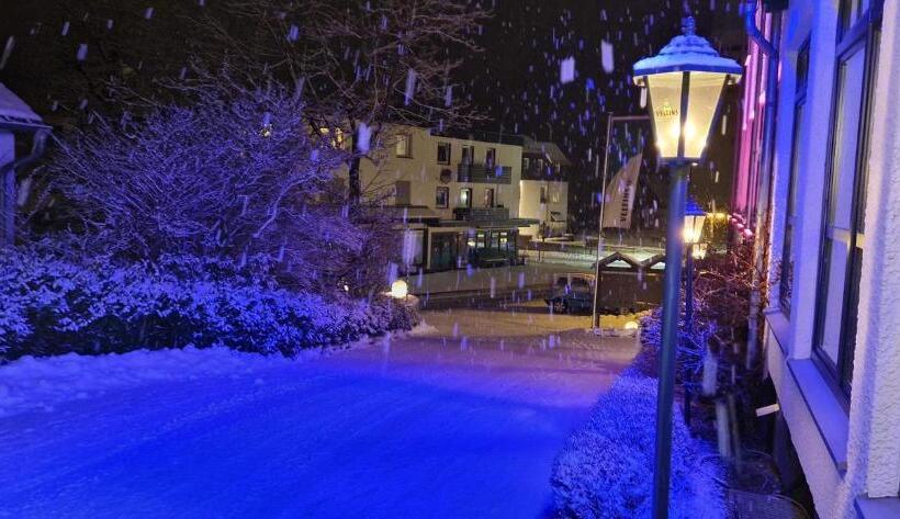 호텔 Bigger Hof   Wirtshaus Platzhirsch Am Jahnplatz