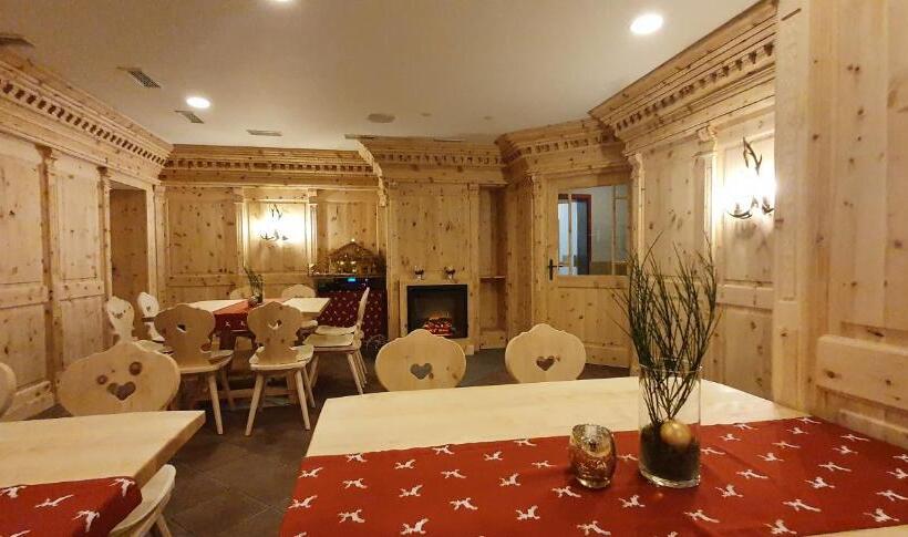 호텔 Bigger Hof   Wirtshaus Platzhirsch Am Jahnplatz