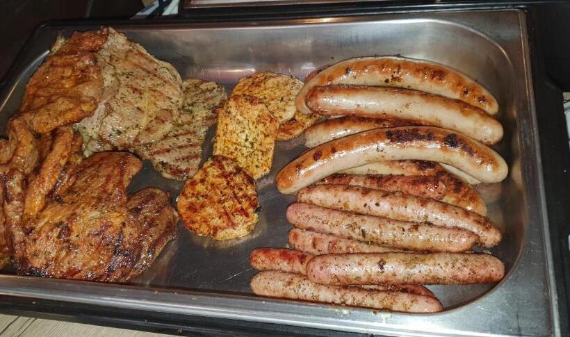 호텔 Bigger Hof   Wirtshaus Platzhirsch Am Jahnplatz