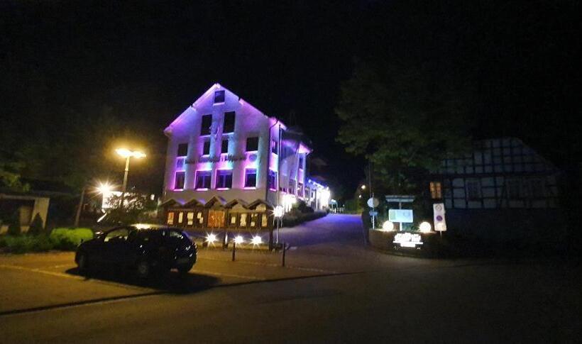 호텔 Bigger Hof   Wirtshaus Platzhirsch Am Jahnplatz