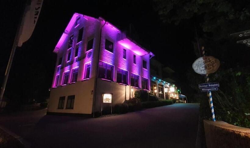 호텔 Bigger Hof   Wirtshaus Platzhirsch Am Jahnplatz