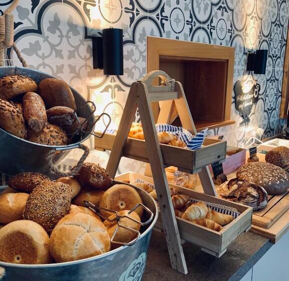 فندق Bistro Europa