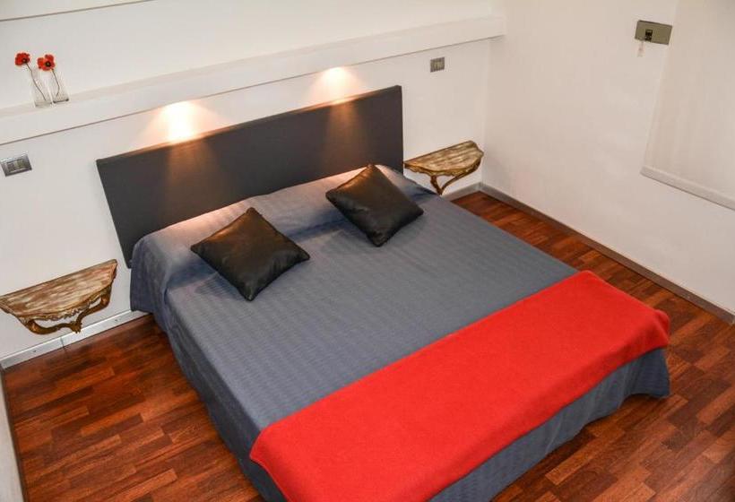 호텔 Sembenini Palace