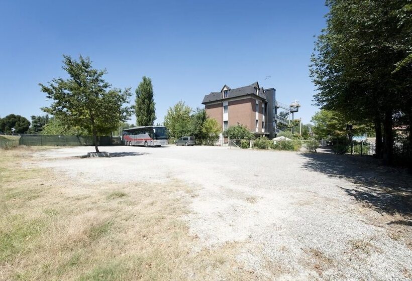 בית מלון כפרי Caselle