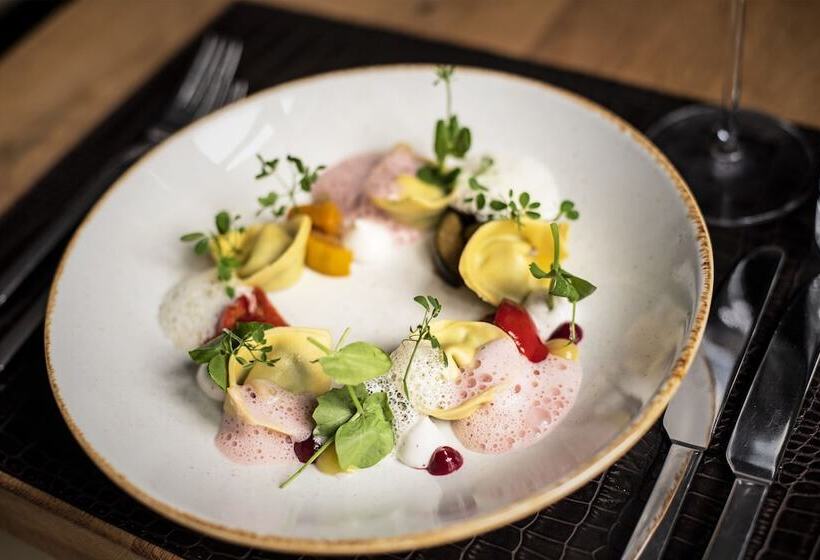 هتل Pension Café Eisgold