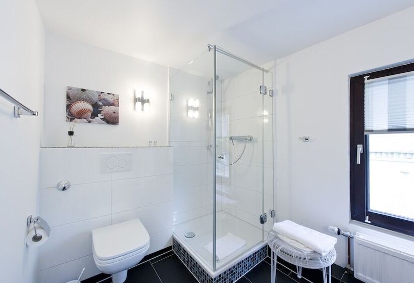 هتل Pension Café Eisgold