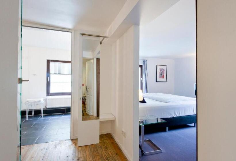 هتل Pension Café Eisgold