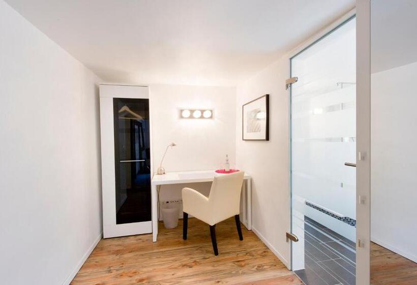 هتل Pension Café Eisgold