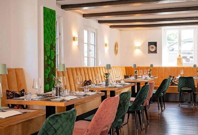 هتل Pension Café Eisgold