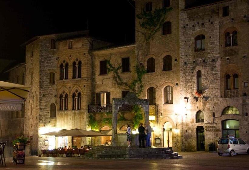 호텔 Fattoria Abbazia Monte Oliveto