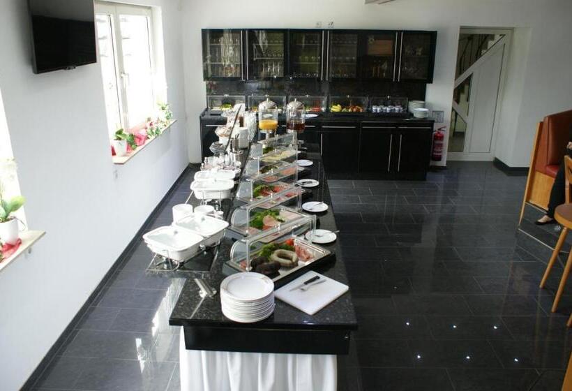 هتل Am Rosenplatz,24 Stunden Check In, Kostenfreie Parkplätze