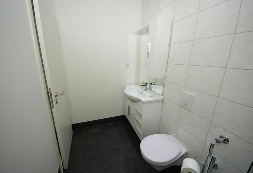 هتل Am Rosenplatz,24 Stunden Check In, Kostenfreie Parkplätze