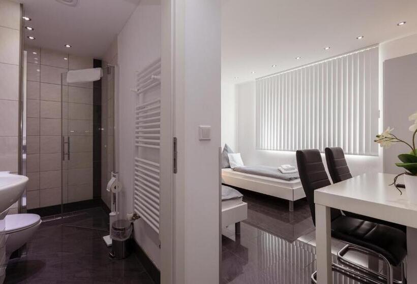 هتل Am Rosenplatz,24 Stunden Check In, Kostenfreie Parkplätze