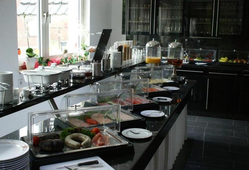 هتل Am Rosenplatz,24 Stunden Check In, Kostenfreie Parkplätze