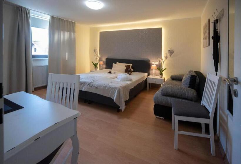 호텔 Garni Zum Grünen Baum