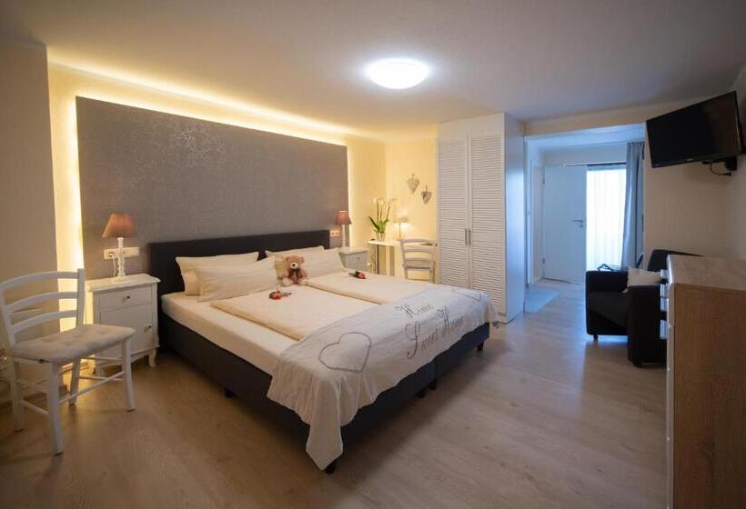 호텔 Garni Zum Grünen Baum