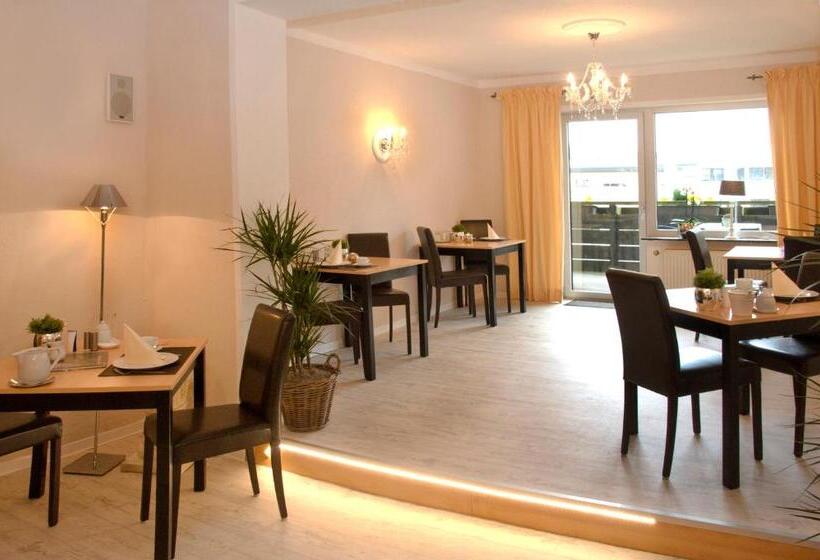 호텔 Garni Zum Grünen Baum