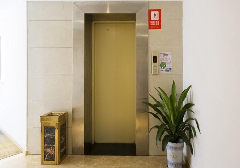 Hotel Greentree Inn Jiangxi Yingtan Railway Station Square Business