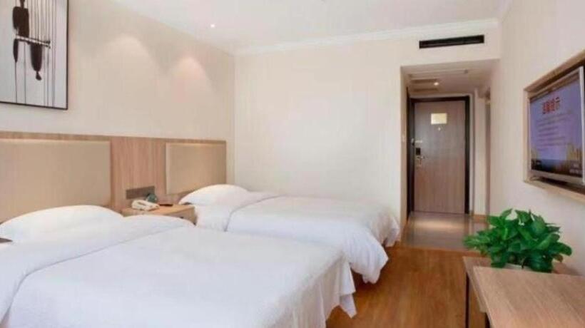 Hotel Greentree Inn Jiangxi Yingtan Railway Station Square Business