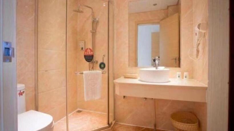 فندق Greentree Inn Jiangxi Yingtan Railway Station Square Business