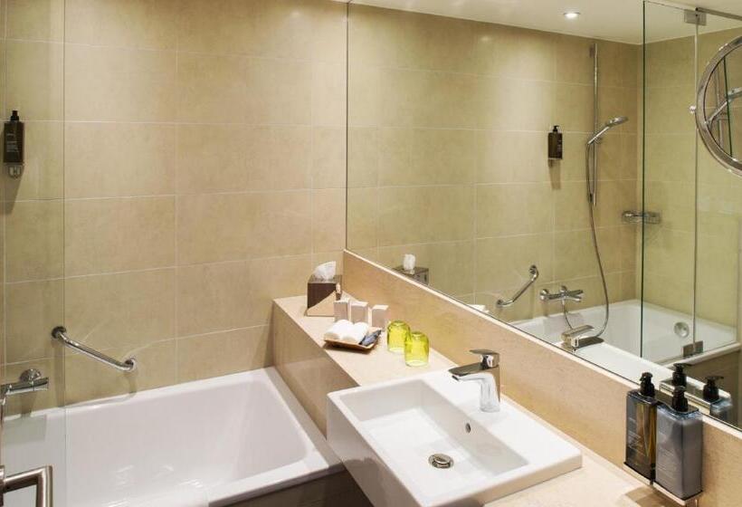 בית מלון כפרי Holiday Inn Frankfurt Airport, An Ihg