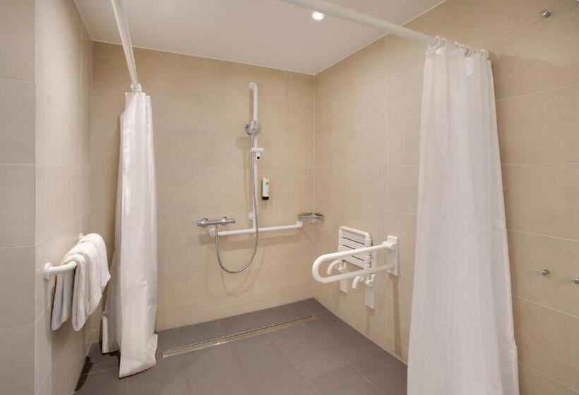 בית מלון כפרי Holiday Inn Frankfurt Airport, An Ihg