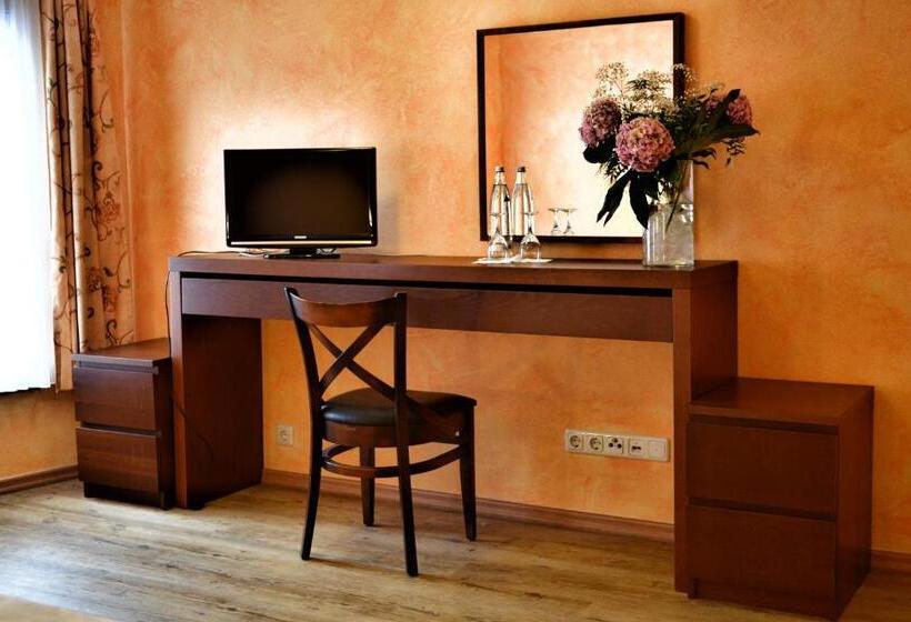 Horchem Hotel Restaurant Café Bar