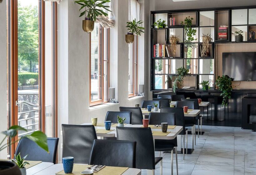 Отель Innside By Meliá Leipzig