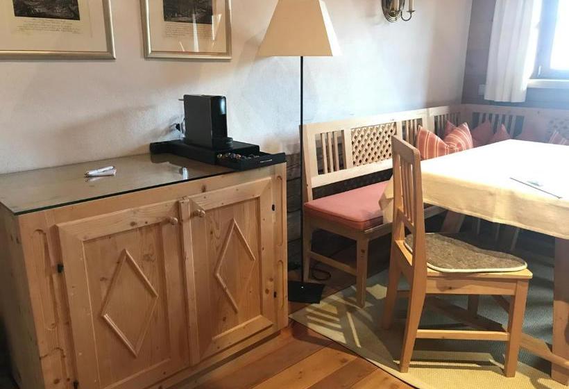 فندق Landhaus Schloss Anras