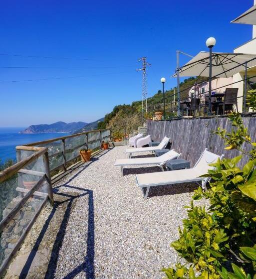 Отель Albergo Luna Di Marzo