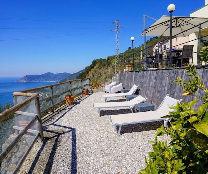 Отель Albergo Luna Di Marzo