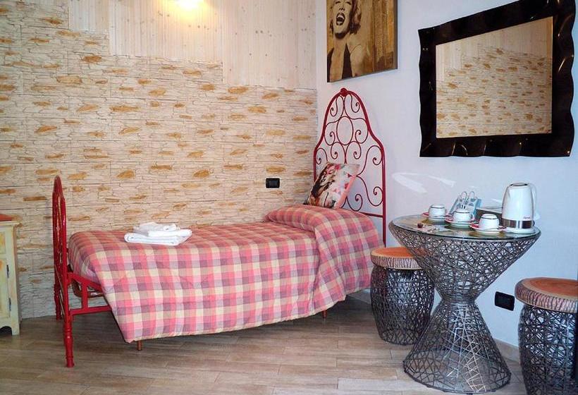 酒店 Michela Rooms