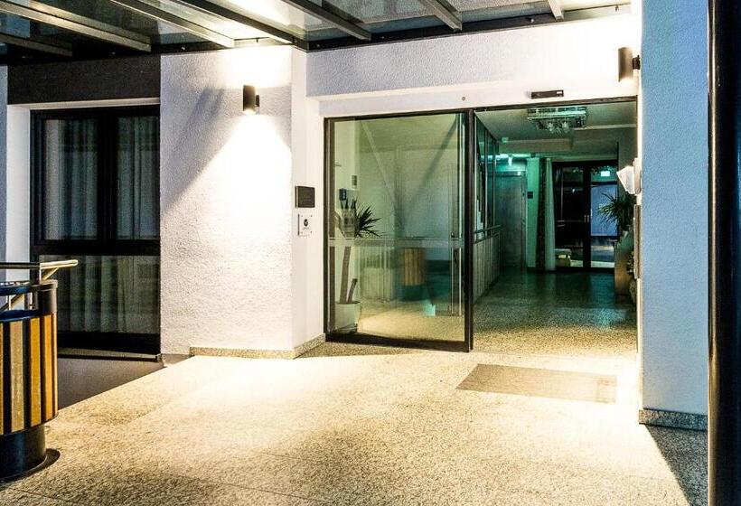 Naam Hotel & Apartments Frankfurt City Messe Airport