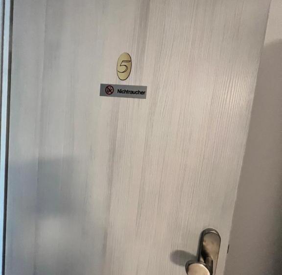 فندق Pension K.krause