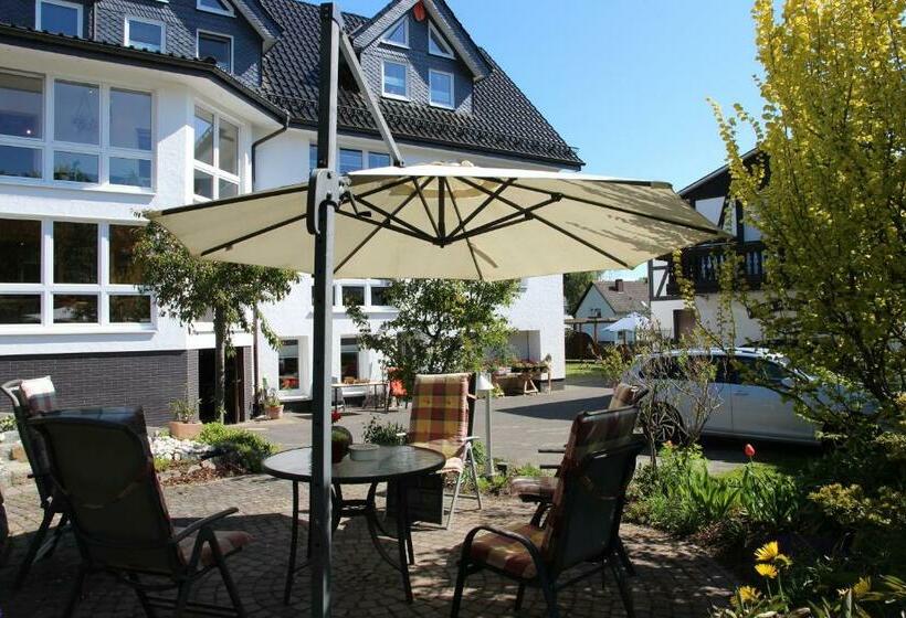 فندق Pension Und Ferienwohnungen Schweinsberg