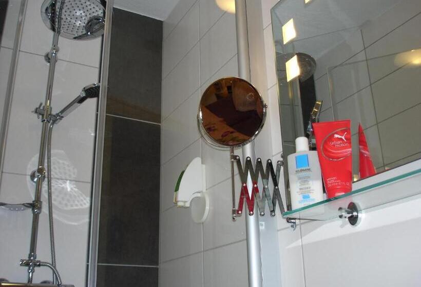 فندق Pension Und Ferienwohnungen Schweinsberg