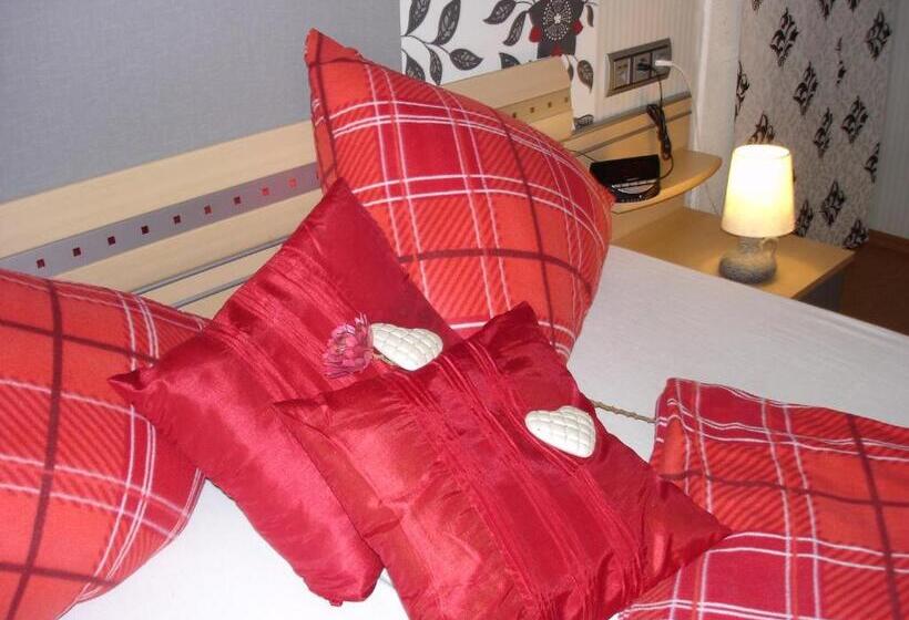 فندق Pension Und Ferienwohnungen Schweinsberg