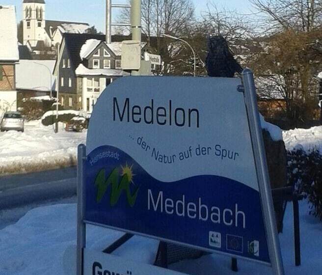 فندق Pension Und Ferienwohnungen Schweinsberg