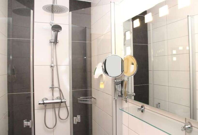 فندق Pension Und Ferienwohnungen Schweinsberg