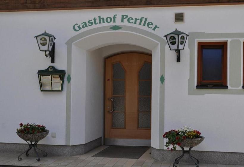 ホテル Gasthof Perfler