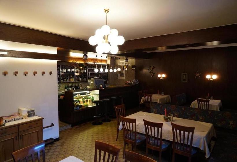 ホテル Gasthof Perfler