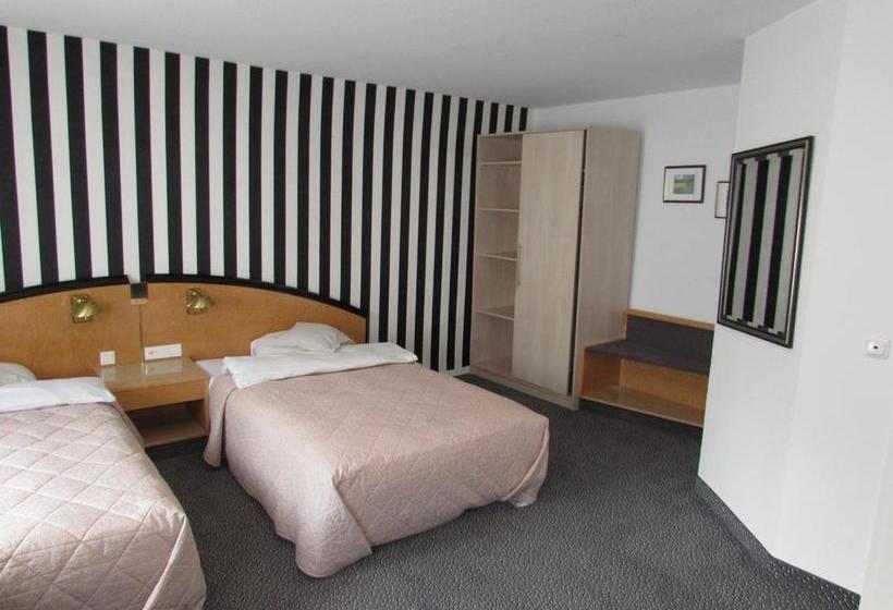 فندق Und Restaurant Pinkenburg