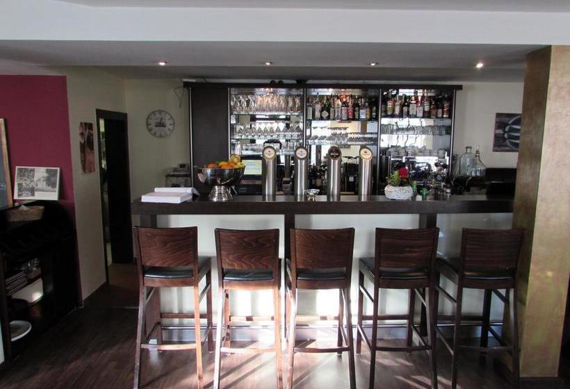 فندق Und Restaurant Pinkenburg