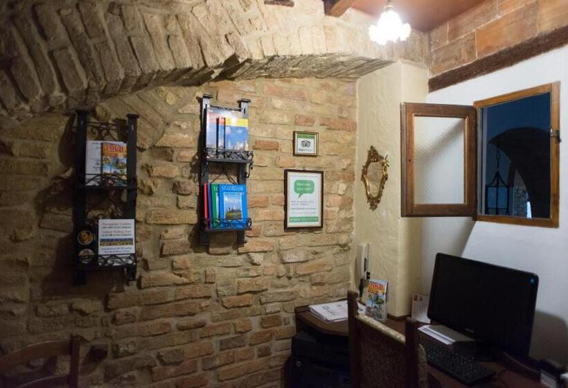 فندق Residenza D'epoca Palazzo Buonaccorsi